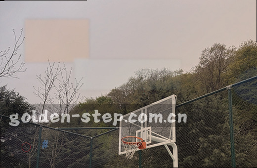 一记三分划出弧线刷网入筐